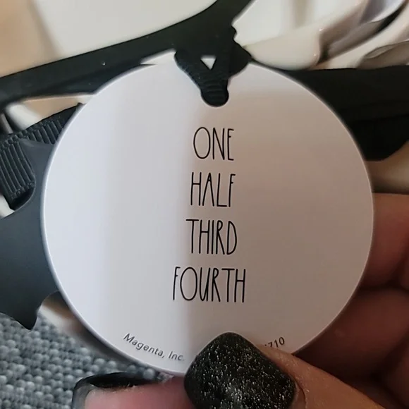 Rae Dunn Ghost Measuring Cups - Picture 4 of 4